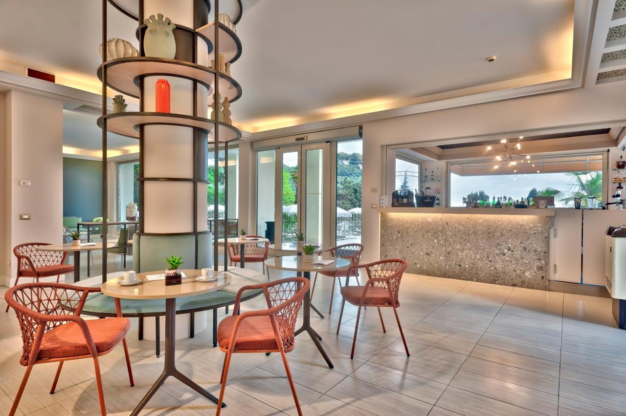 Hotel Excelsior Le Terrazze Garda  Dış mekan fotoğraf