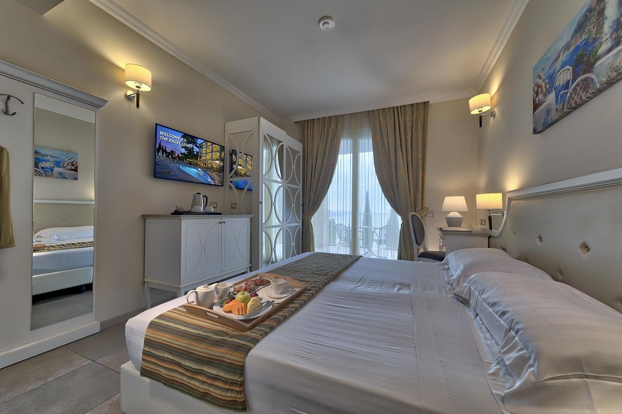Hotel Excelsior Le Terrazze Garda  Dış mekan fotoğraf