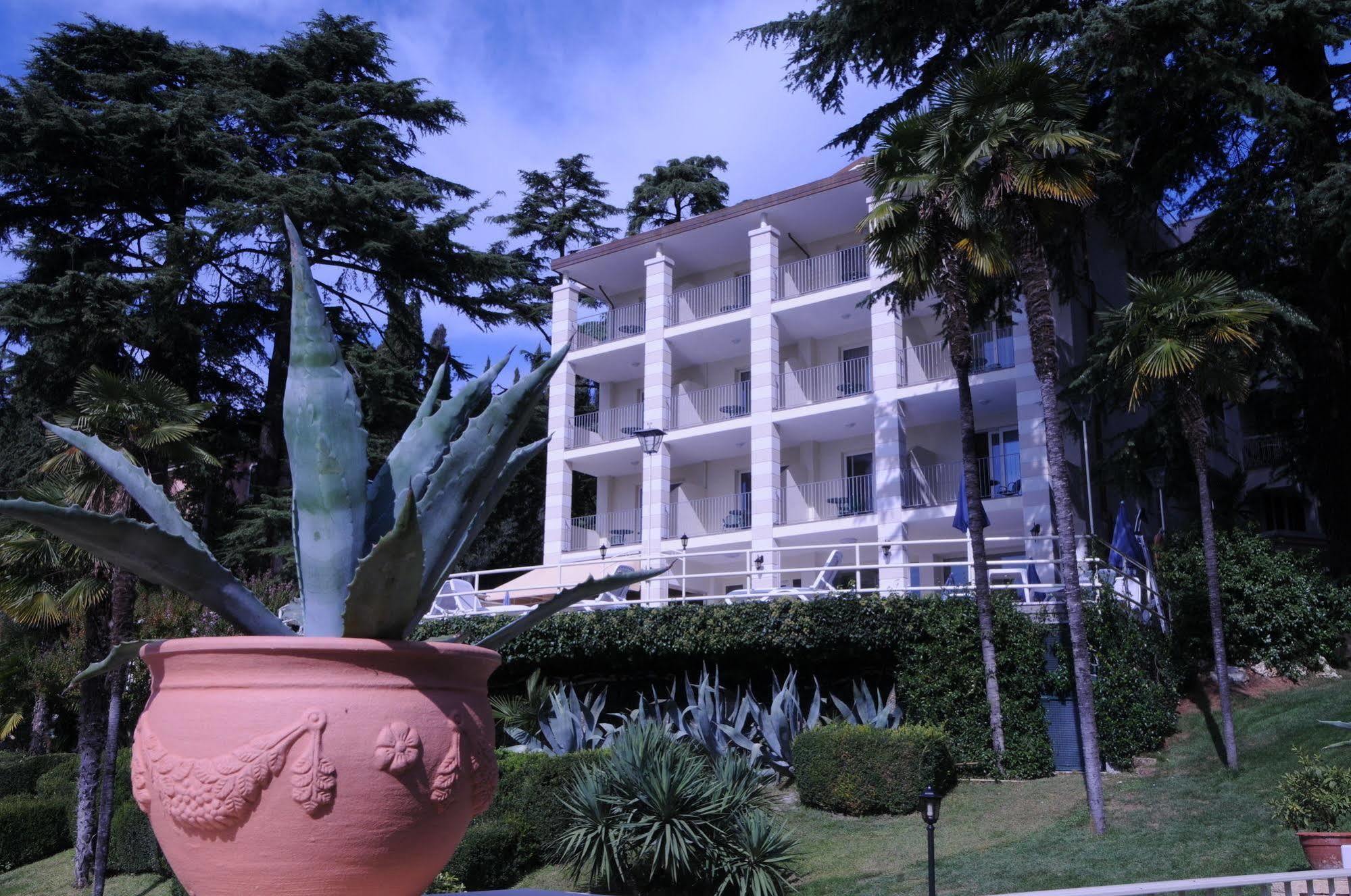 Hotel Excelsior Le Terrazze Garda  Dış mekan fotoğraf
