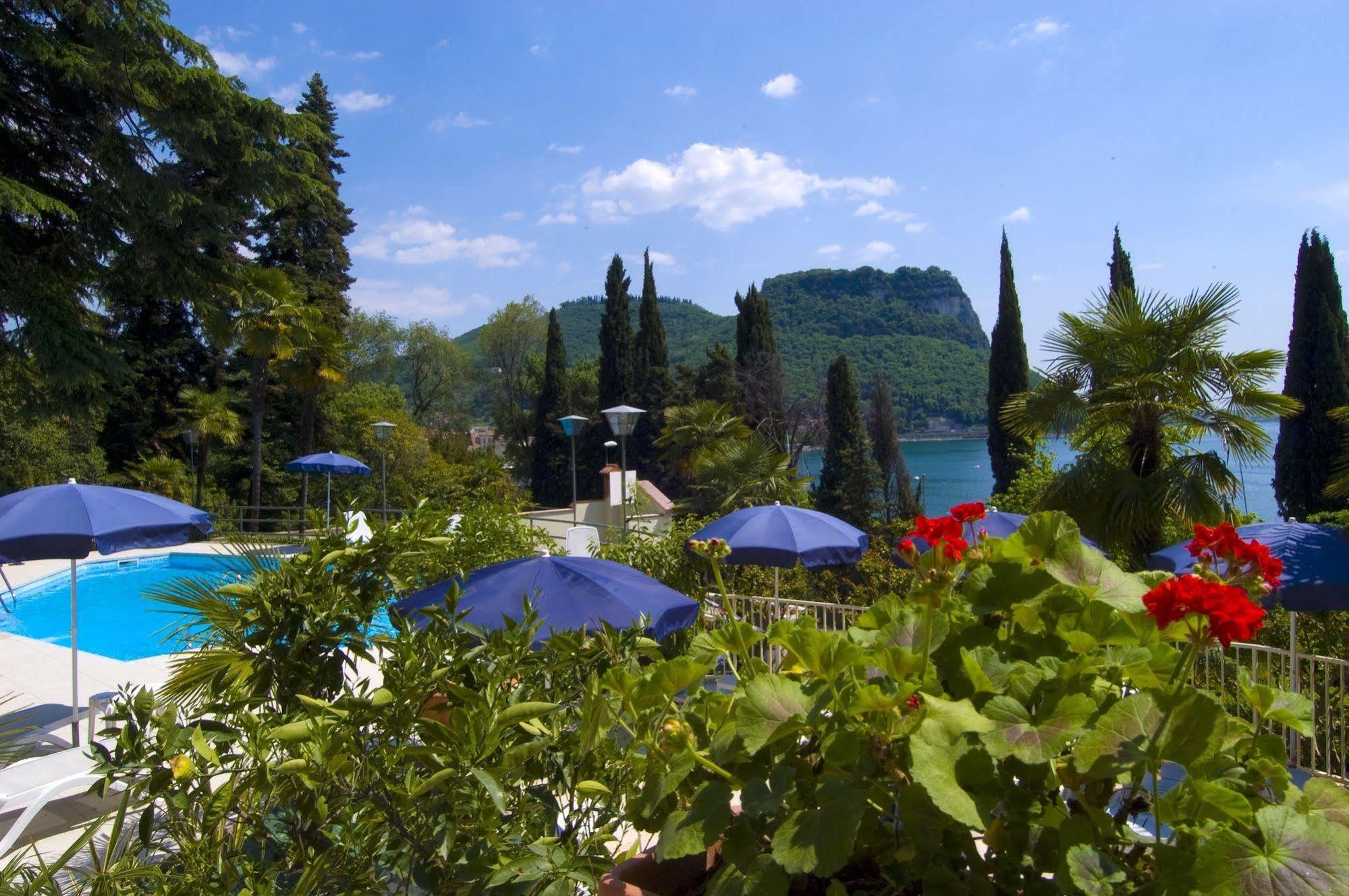 Hotel Excelsior Le Terrazze Garda  Dış mekan fotoğraf